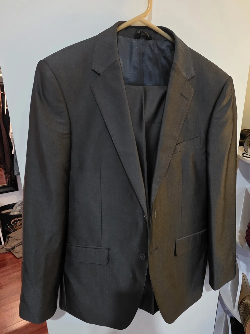 Men's Gray Single-Breasted Suit Jacket - Tailored Look